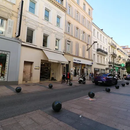 Luxury 3 Bedroom Rue D'antibes 410 By Interhome